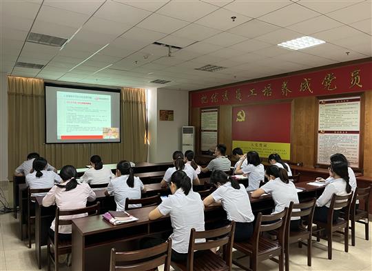 乐动集团有限公司
组织参加疫情常态化下建筑企业经营管理风险管控培训